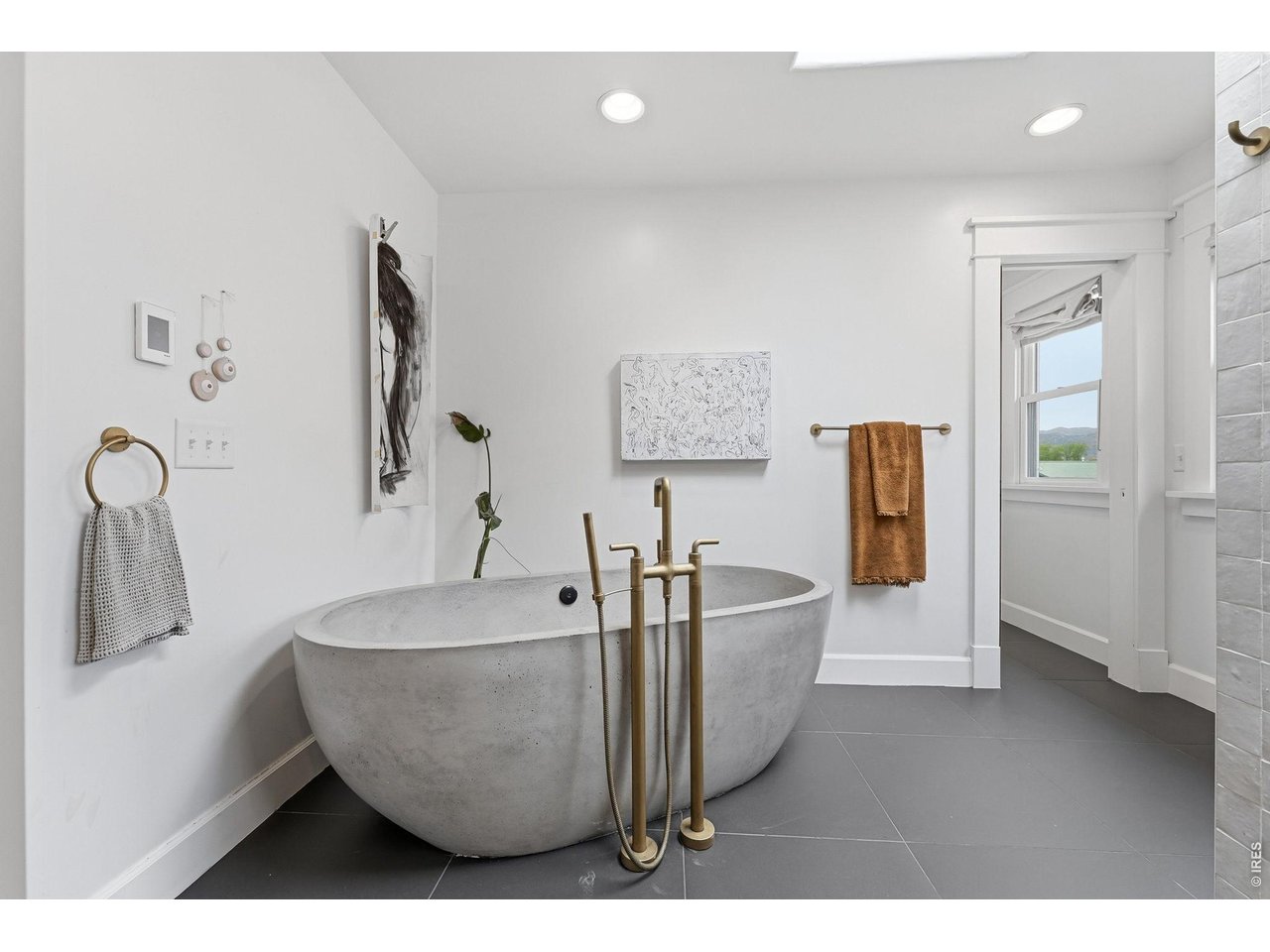 4795 Jay Road Boulder, CO 80301 - Photo 20 of 50 Gigantic soaking tub in primary bath. No expense was spared during the recent remodel!
