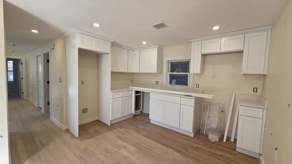 $3,200 | 125 Central Avenue, Unit 3, Chelsea, MA 02150