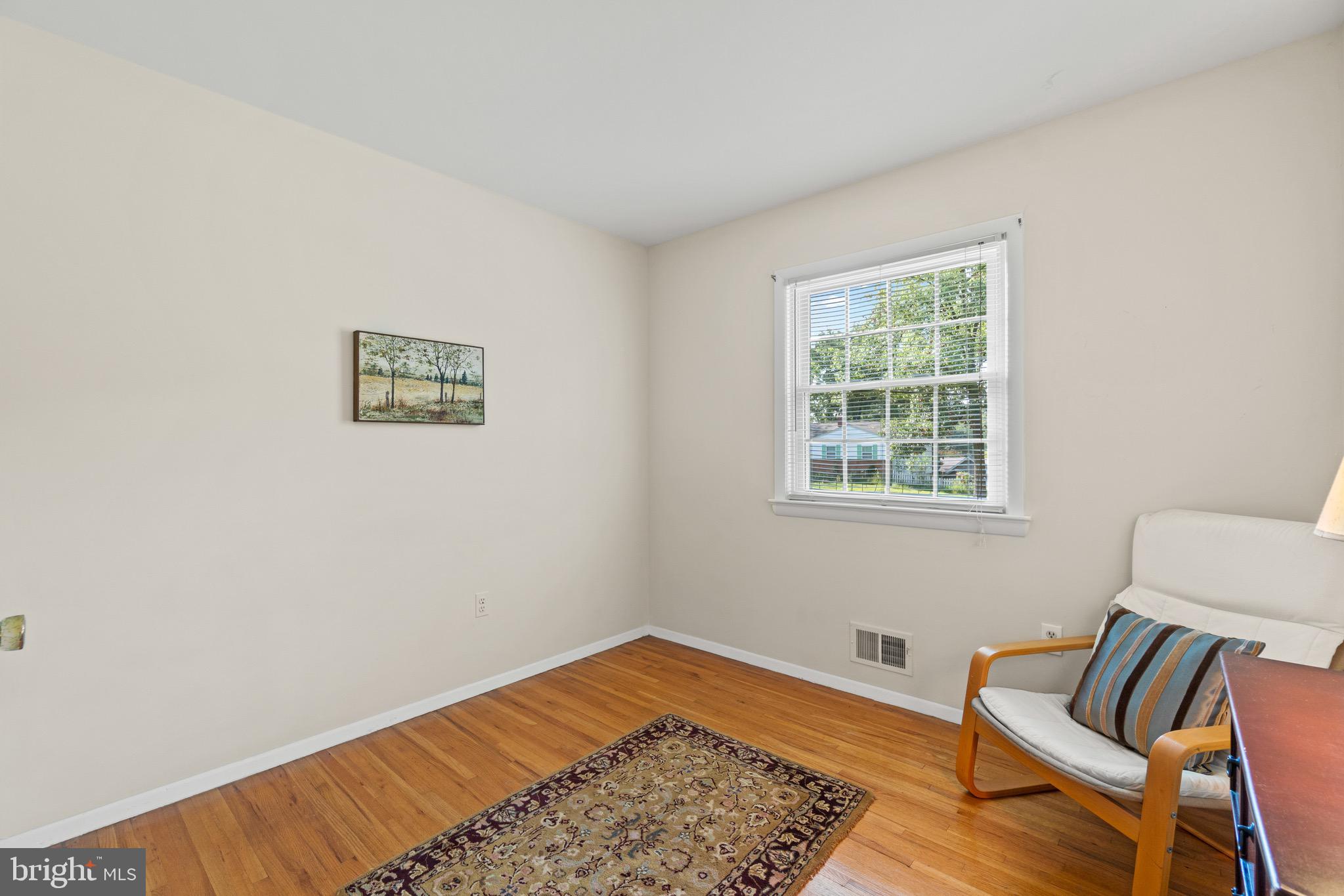 206 Rolling Road Gaithersburg, MD 20877 - Photo 19 of 51 2nd BR w/hardwood flooring