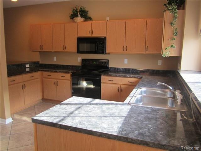 22682 Goddard Road Taylor, MI 48180 - Photo 17 of 20 042.JPG