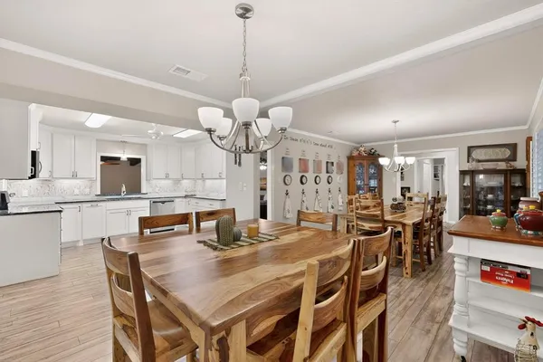 $995,000 | 623 South Harbor Court, Granbury, TX 76048