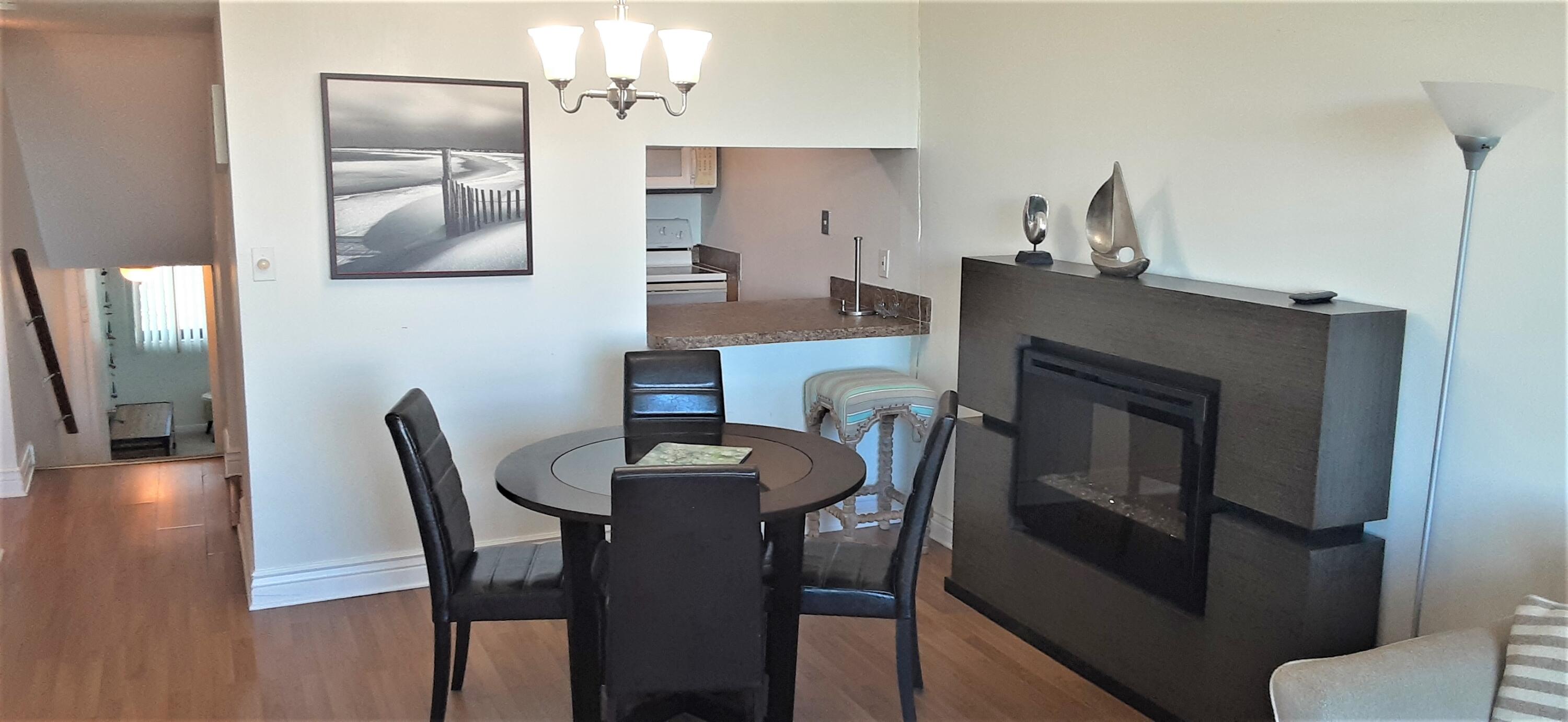 755 Dotterel Road, Unit 1404 Delray Beach, FL 33444 - Photo 5 of 18 dining area