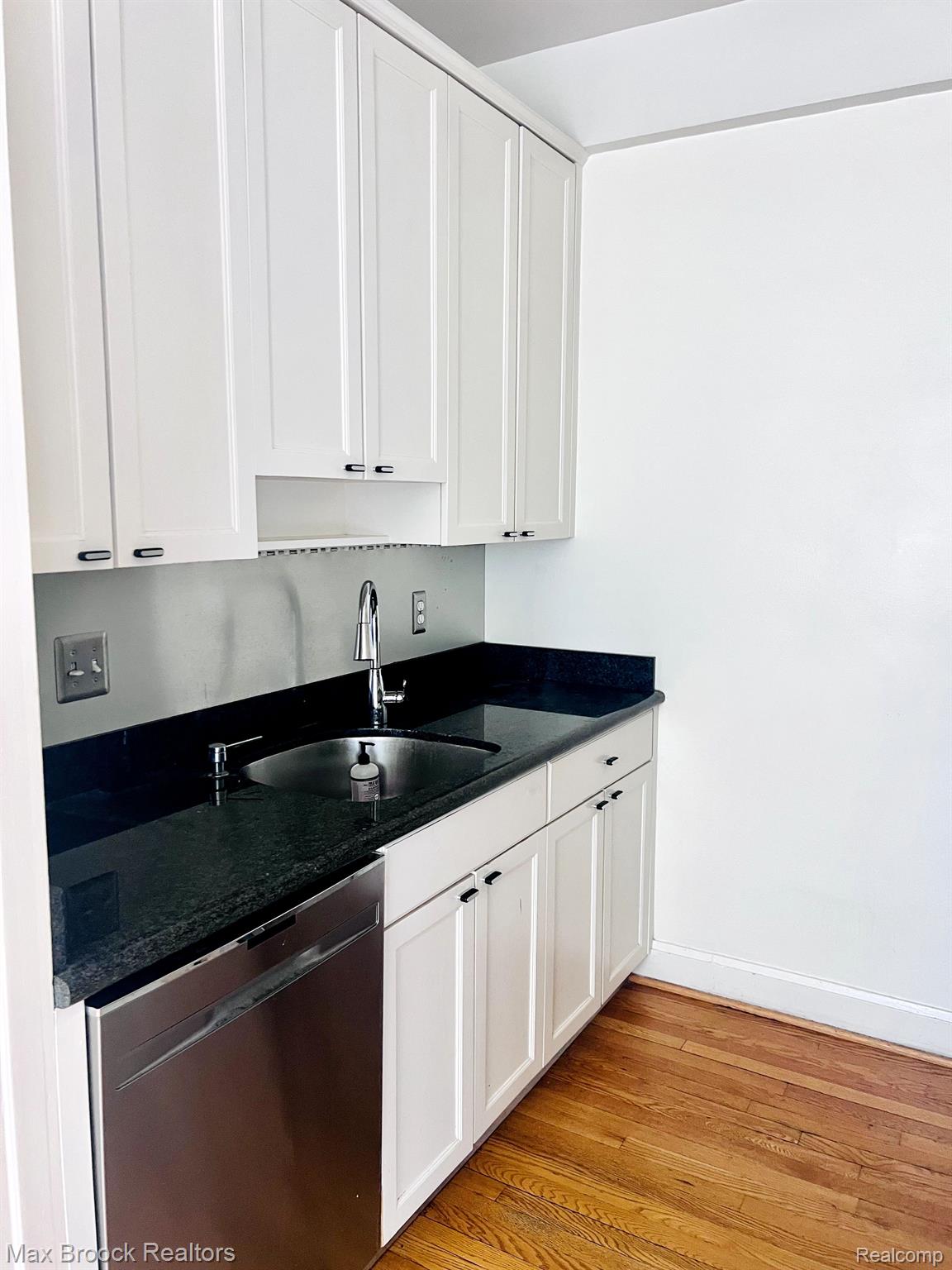 327 Southfield Road, Unit 2CS Birmingham, MI 48009 - Photo 10 of 14 Gallery Image 10