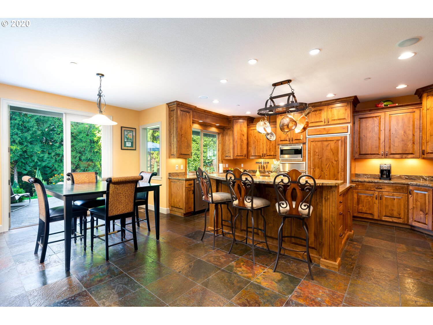 22255 Southwest Johnson Road West Linn, OR 97068 - Photo 12 of 32 Gallery Image 12