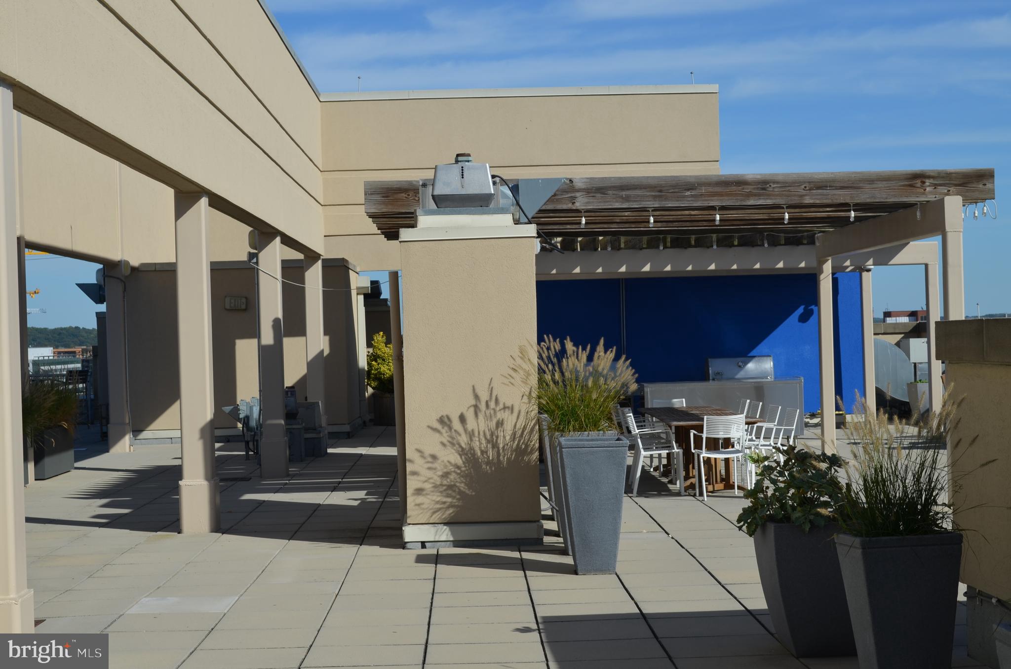 811 4th Street Northwest, Unit 1019 Washington, DC 20001 - Photo 32 of 38 a view of a house with sitting space