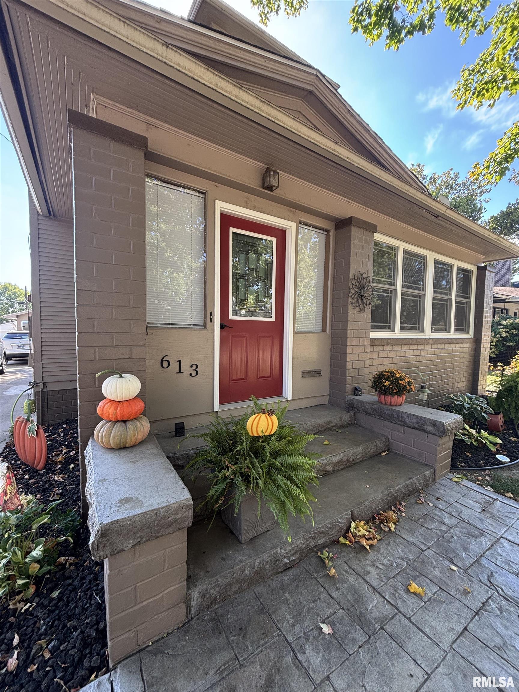 613 Roosevelt Avenue Kewanee, IL 61443 - Photo 4 of 89
