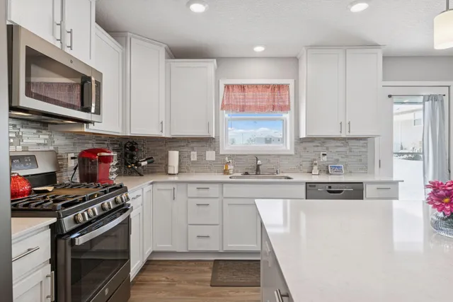 $357,000 | 4824 Martingale Drive, Woodbury, MN 55129