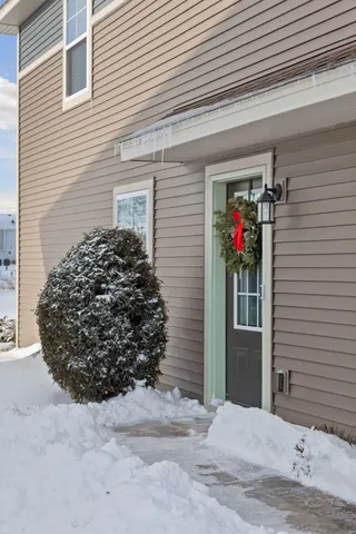 $357,000 | 4824 Martingale Drive, Woodbury, MN 55129