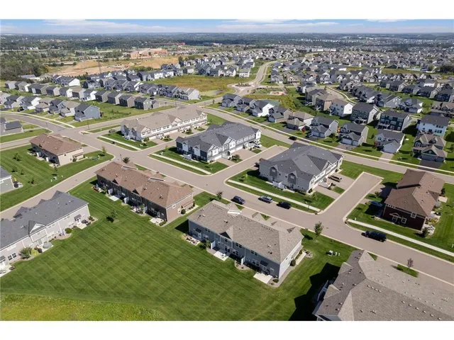 $357,000 | 4824 Martingale Drive, Woodbury, MN 55129