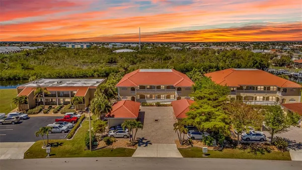 $319,000 | 3239 Purple Martin Drive, Unit 122, Punta Gorda, FL 33950
