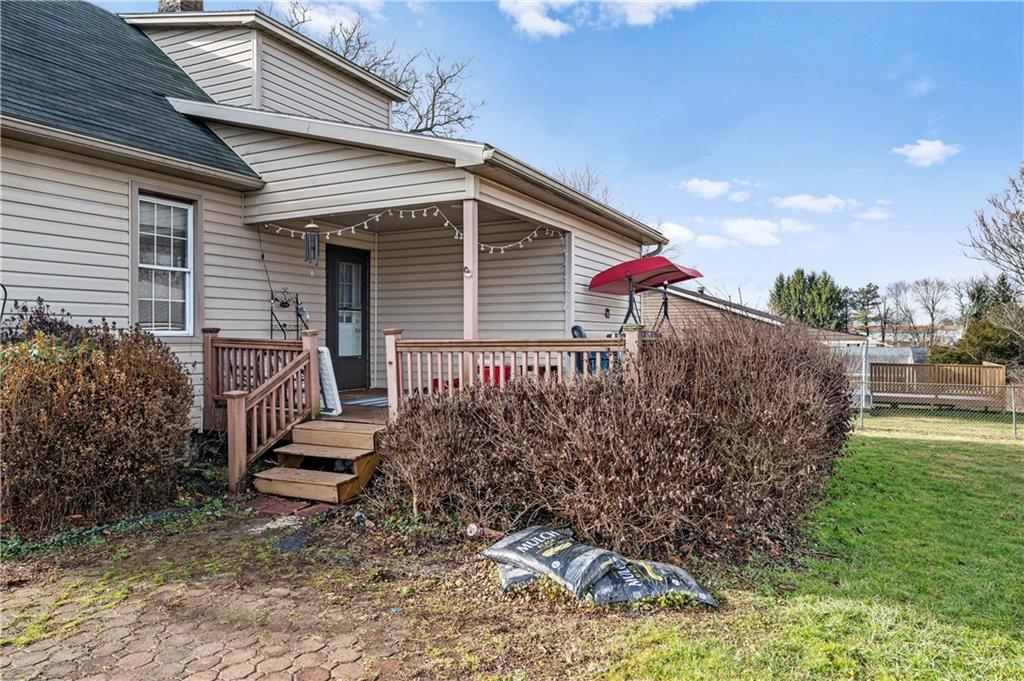 2099 Marshall Road Monaca, PA 15061 - Photo 20 of 24 a backyard of a house with lots of green space