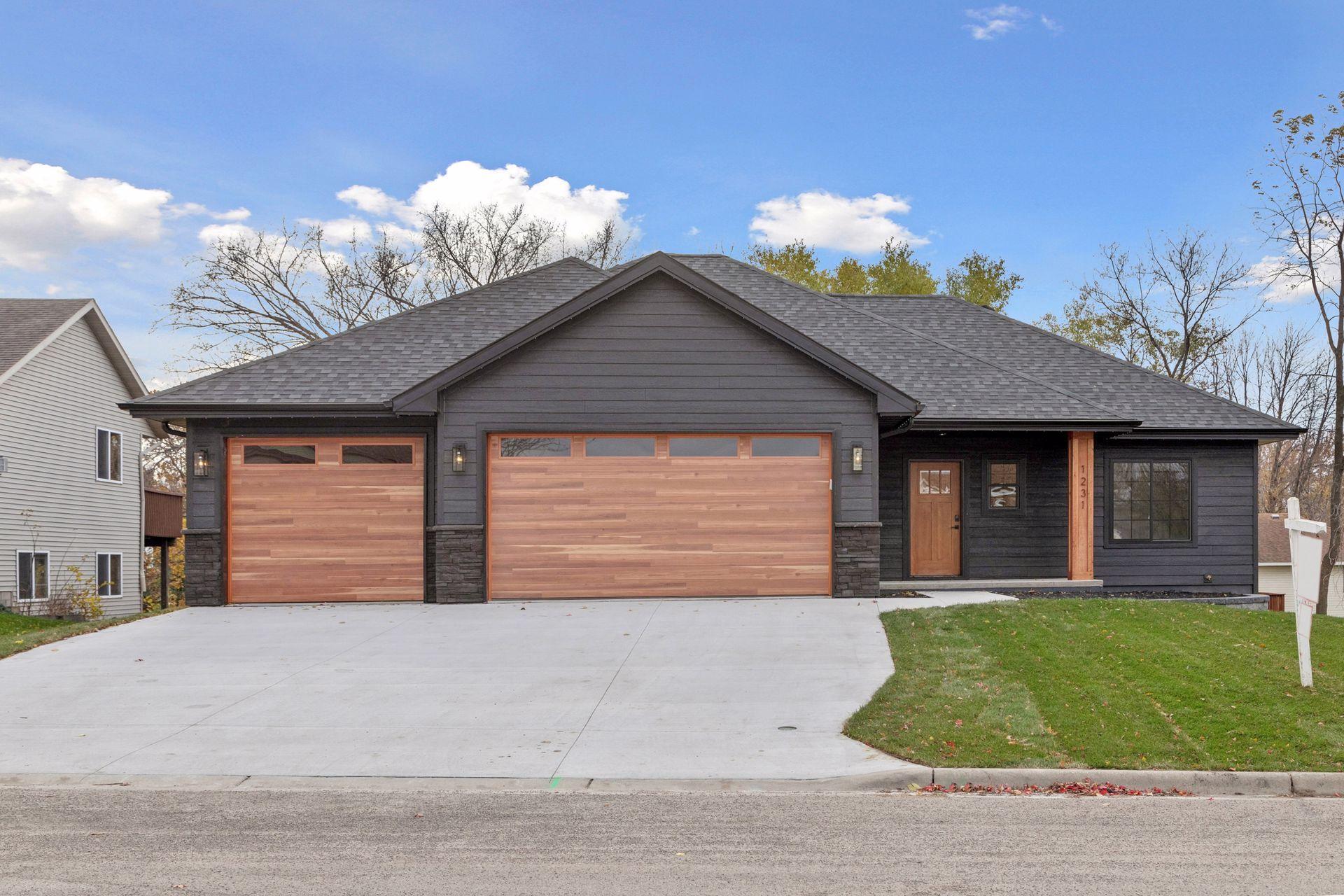 802 Dutton Drive Ellendale, MN 56026 - Photo 2 of 46