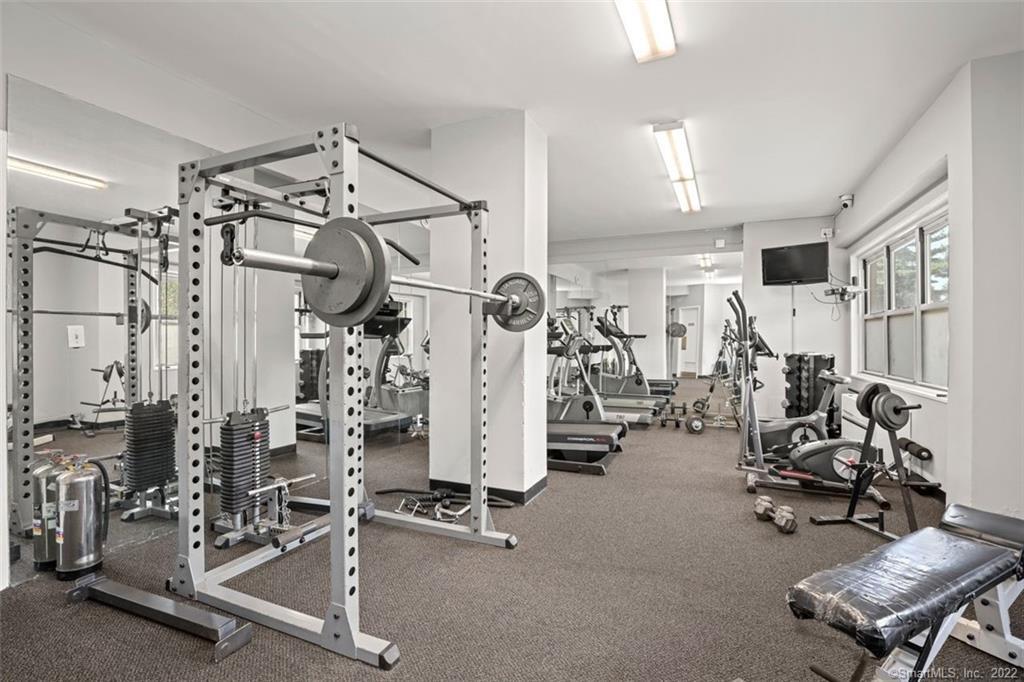 2625 Park Avenue, Unit 6M Bridgeport, CT 06604 - Photo 15 of 21 a view of a room with gym equipment