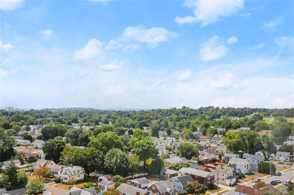 2625 Park Avenue, Unit 6M Bridgeport, CT 06604 - Photo 19 of 21 a view of a city