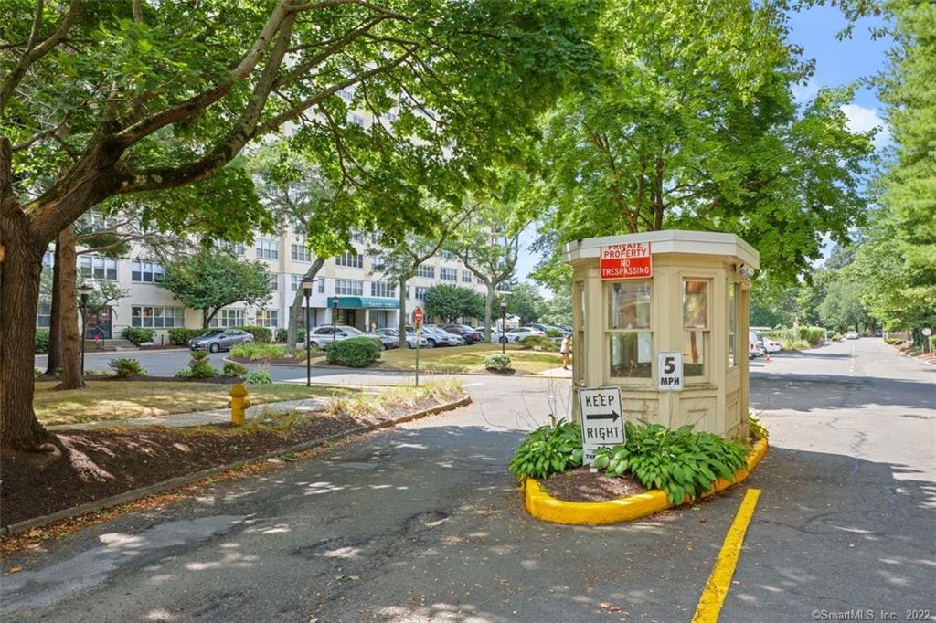 2625 Park Avenue, Unit 6M Bridgeport, CT 06604 - Photo 2 of 21 a view of a house with garden and sitting area