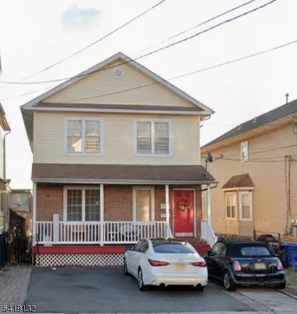 $2,400 | 66 Milford Avenue, Newark, NJ 07108