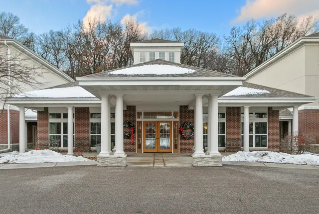 $315,000 | 8530 Greenway Boulevard, Unit 101, Middleton, WI 53562