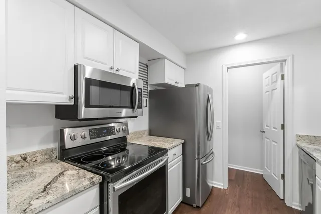 $315,000 | 8530 Greenway Boulevard, Unit 101, Middleton, WI 53562