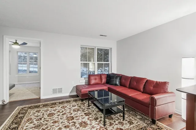 $315,000 | 8530 Greenway Boulevard, Unit 101, Middleton, WI 53562