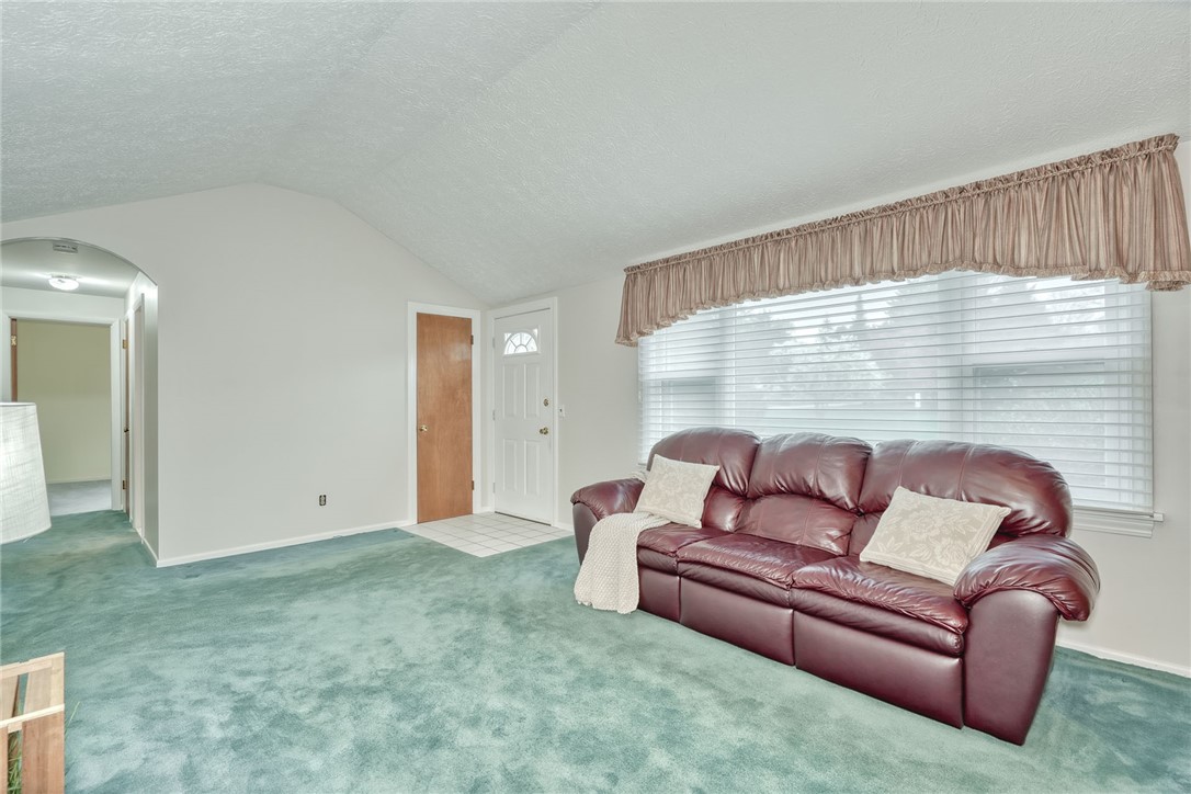 66 Merryhill Drive Rochester, NY 14625 - Photo 10 of 44