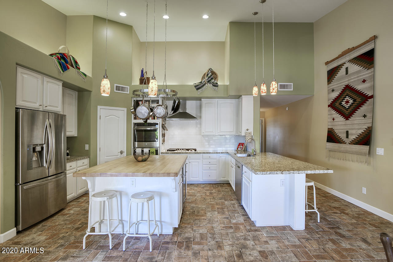 537 North Riata Street Gilbert, AZ 85234 - Photo 7 of 35 riata_09