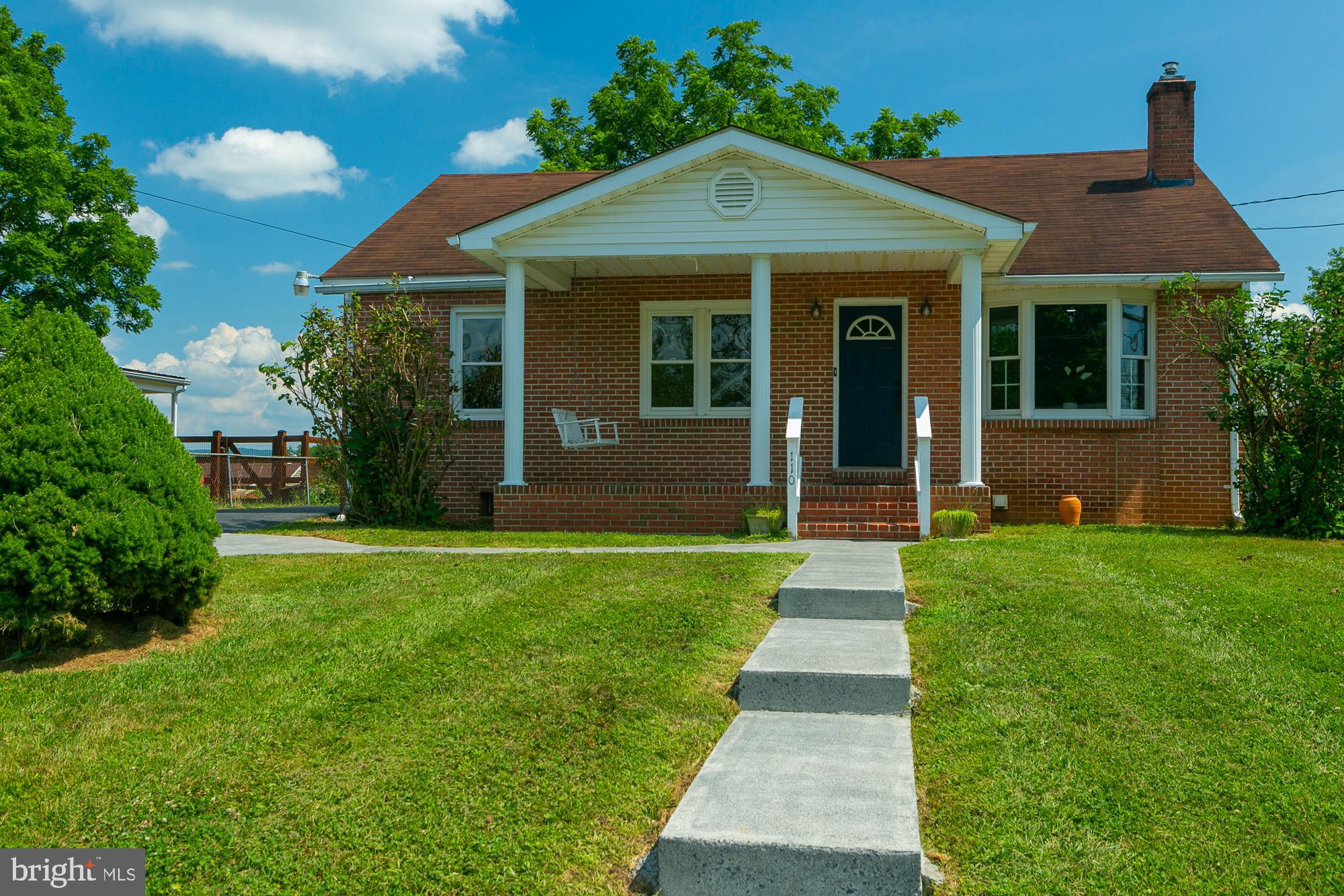 110 Cooke Street Ranson, WV 25438 - Photo 2 of 57