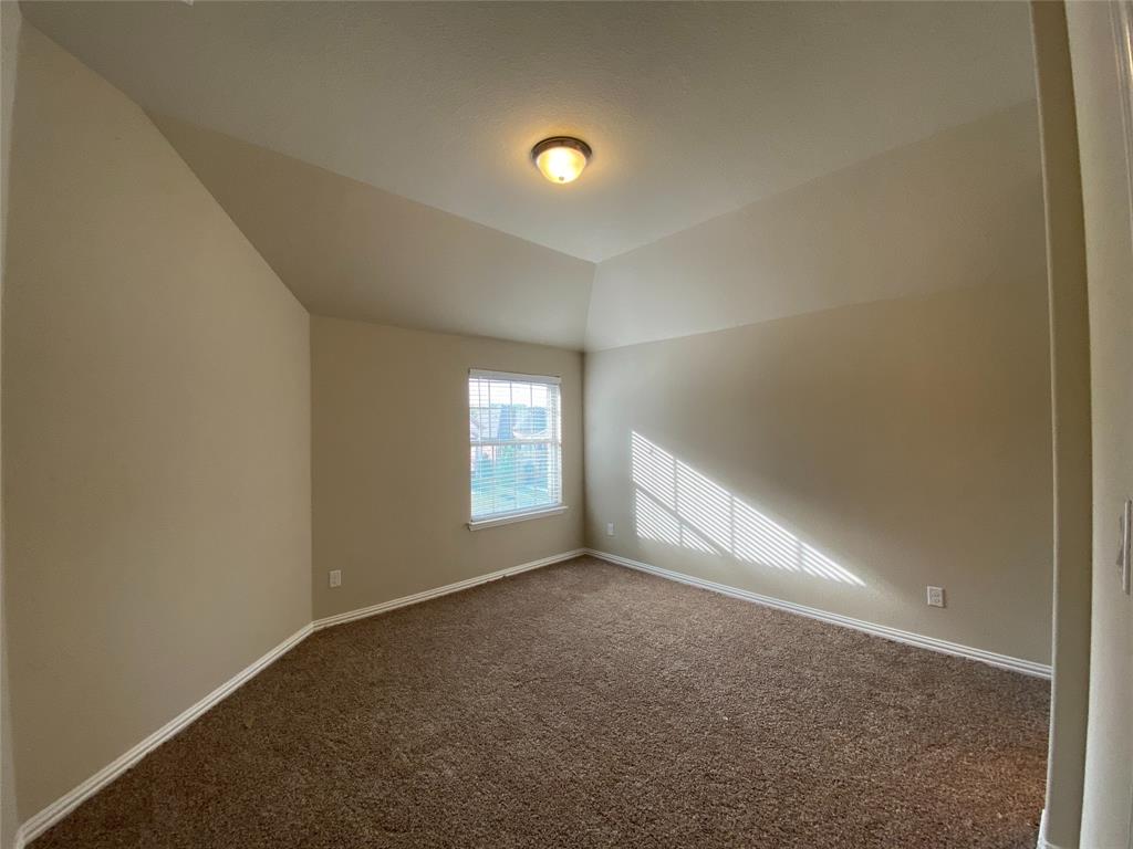 927 Bentley Drive Roanoke, TX 76262 - Photo 23 of 33