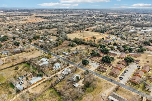 $425,000 | 528 Old McDade Road, Elgin, TX 78621