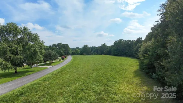 $255,000 | 668 Meadowood Street, Hudson, NC 28638