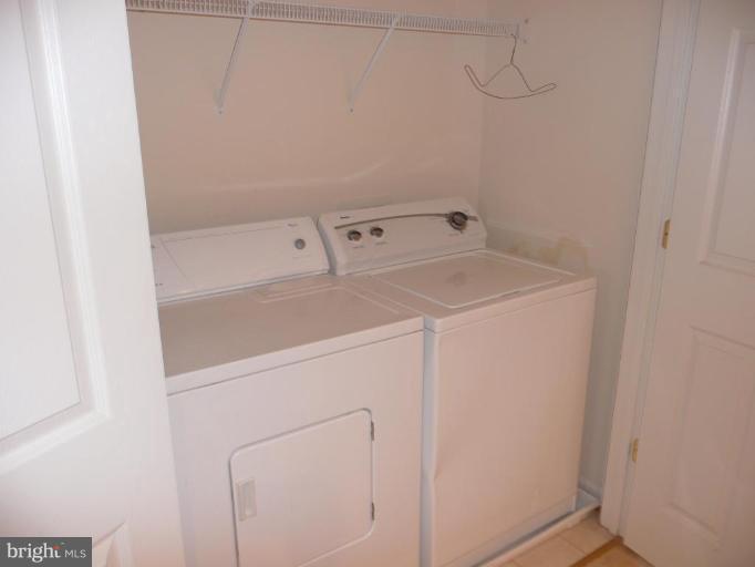 41851 Cinnabar Square Stone Ridge, VA 20105 - Photo 11 of 16 Laundry Area 1