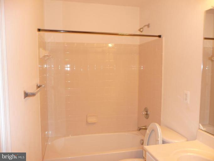 41851 Cinnabar Square Stone Ridge, VA 20105 - Photo 6 of 16 Bath #2