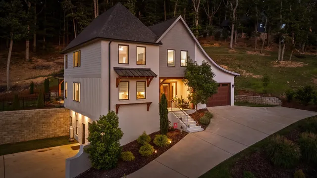 $840,000 | 9962 Caseview Drive, Harrison, TN 37341