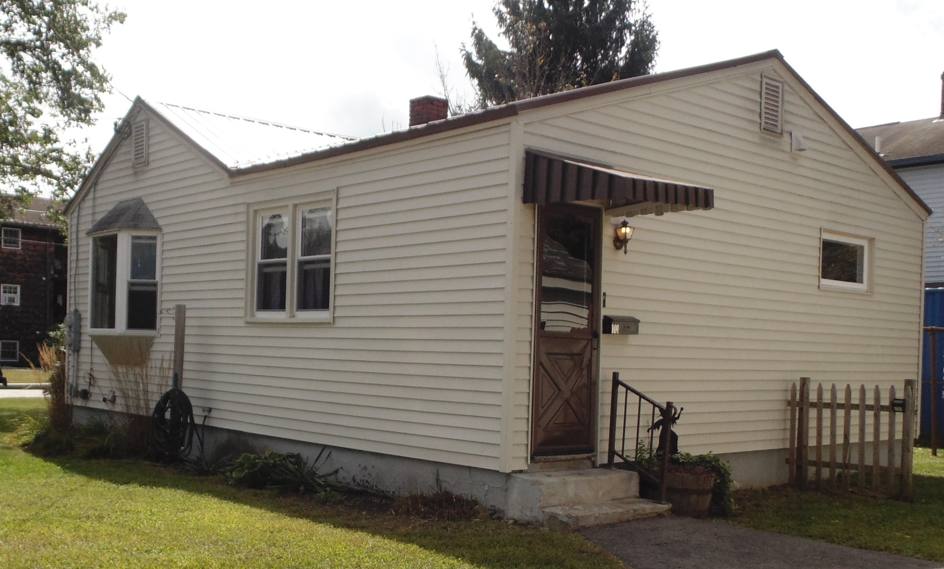 101 Maple Street Rochester, NH 03867 - Photo 23 of 27