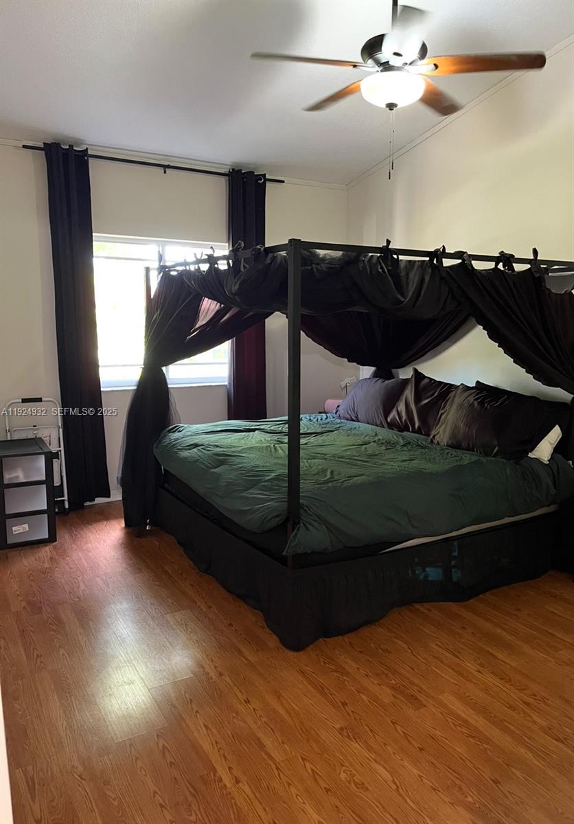 10150 Southwest 88th Street, Unit 103 Miami, FL 33176 - Photo 21 of 29 a living room with furniture