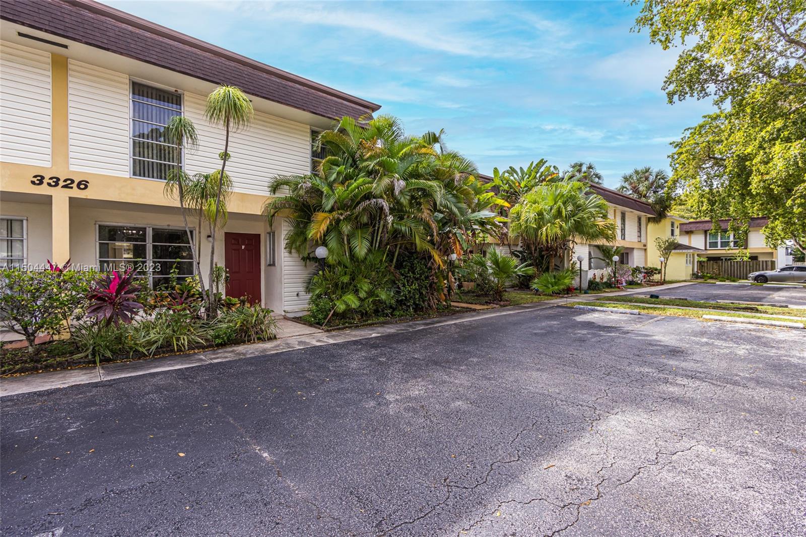 3326 Farragut Street, Unit 6F Hollywood, FL 33021 - Photo 1 of 35
