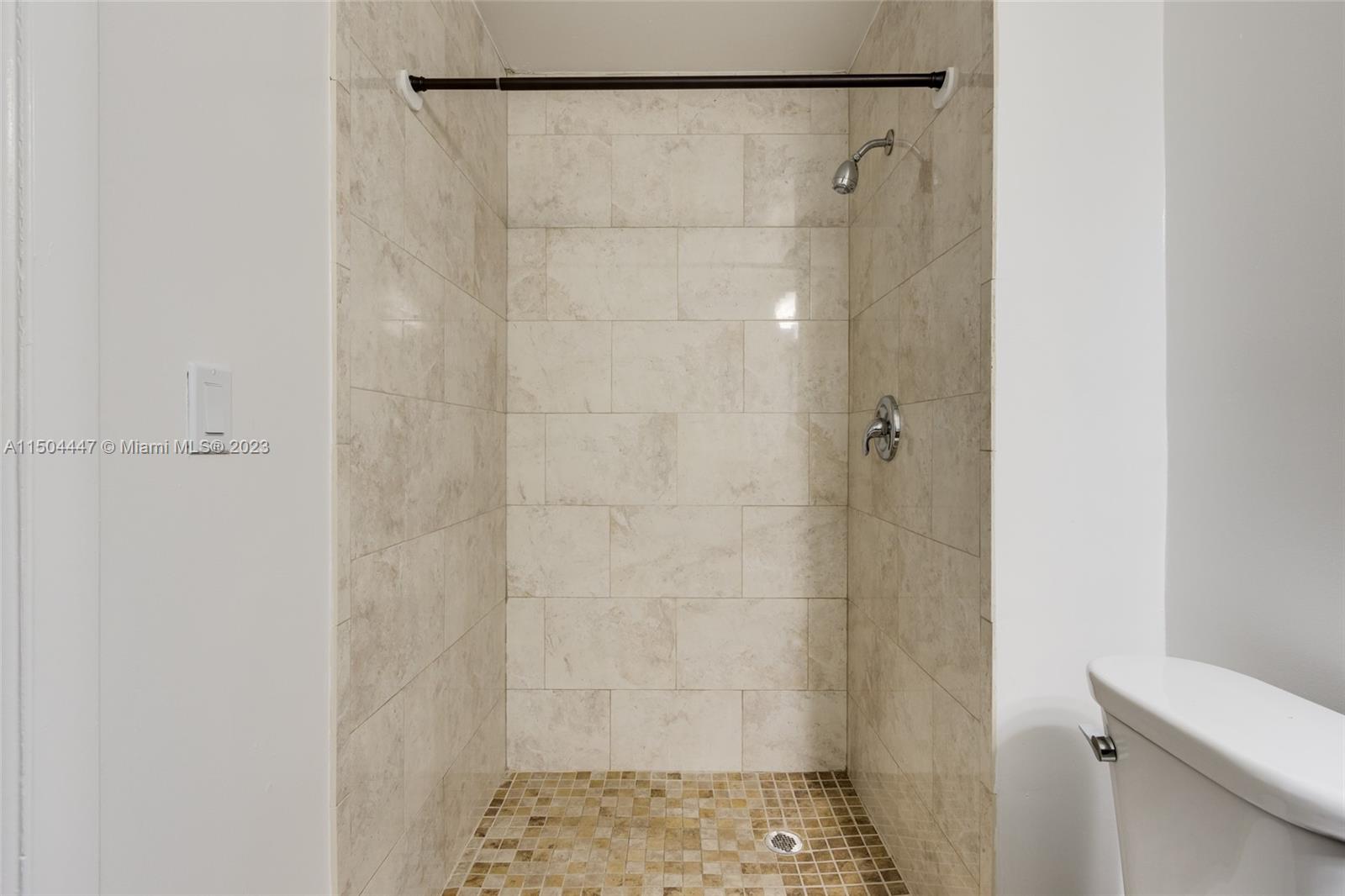 3326 Farragut Street, Unit 6F Hollywood, FL 33021 - Photo 12 of 35