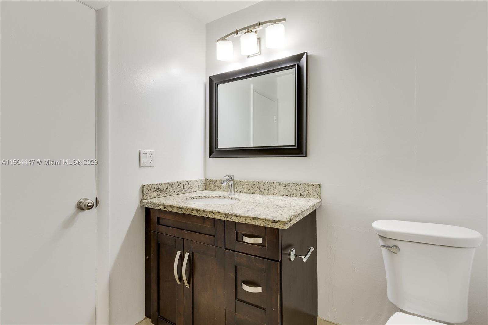 3326 Farragut Street, Unit 6F Hollywood, FL 33021 - Photo 15 of 35