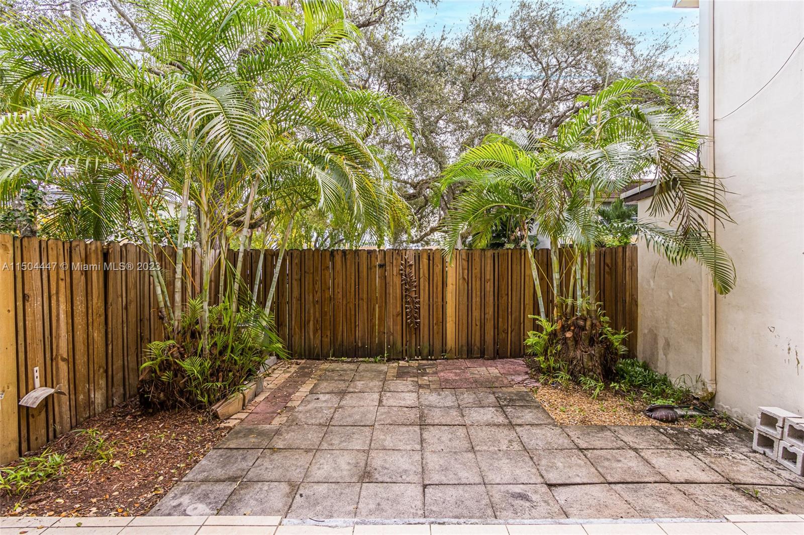 3326 Farragut Street, Unit 6F Hollywood, FL 33021 - Photo 24 of 35