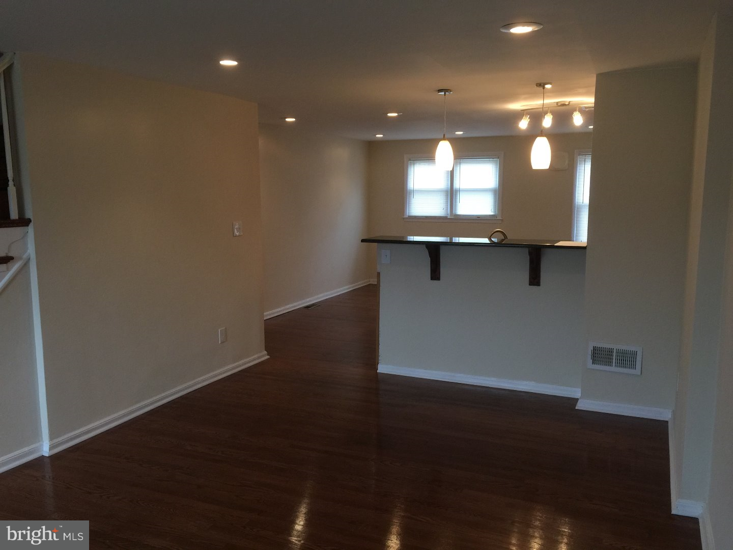 2021 Kent Road Folcroft, PA 19032 - Photo 4 of 11 Living Room