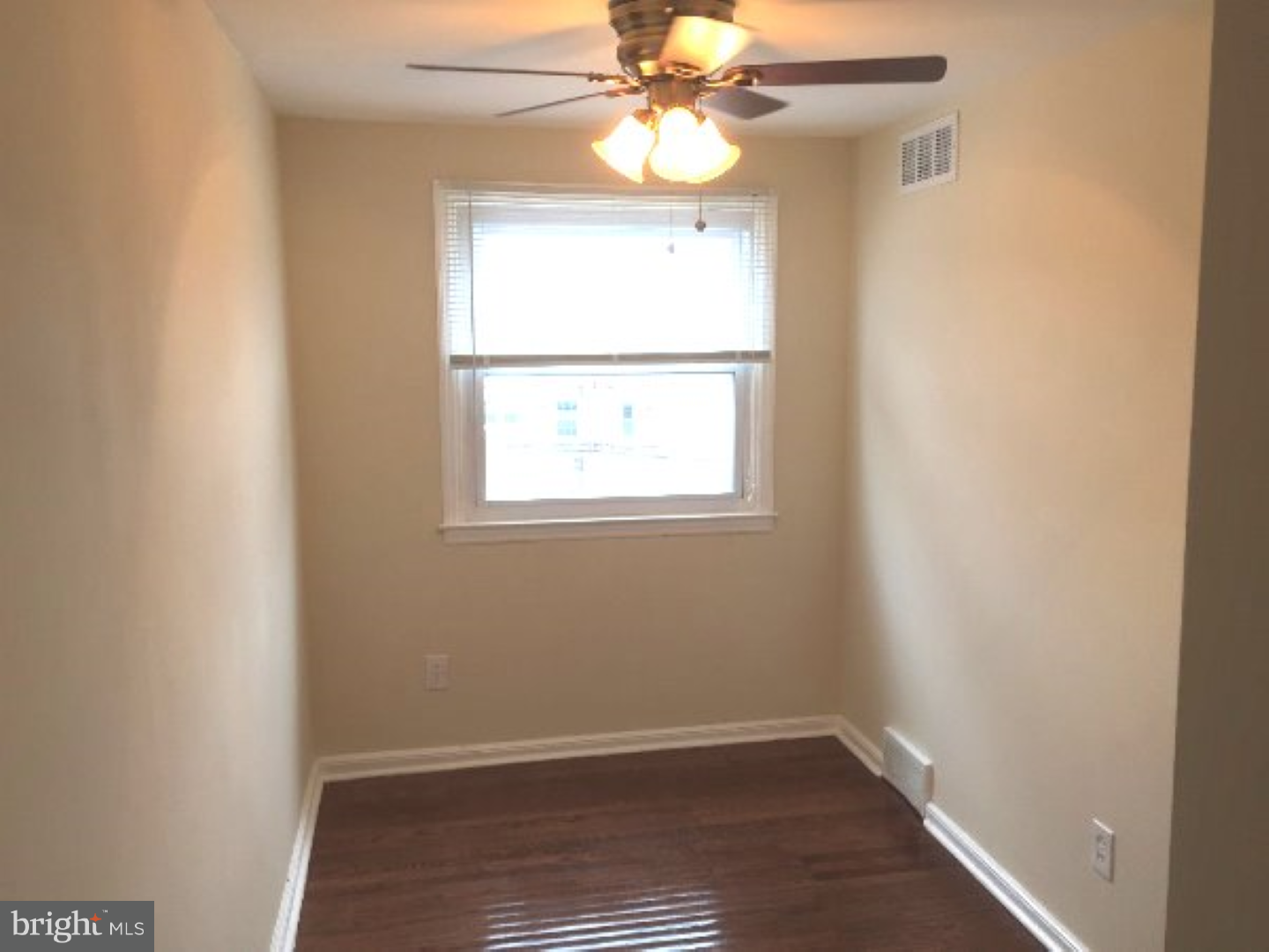 2021 Kent Road Folcroft, PA 19032 - Photo 6 of 11 Bedroom 2