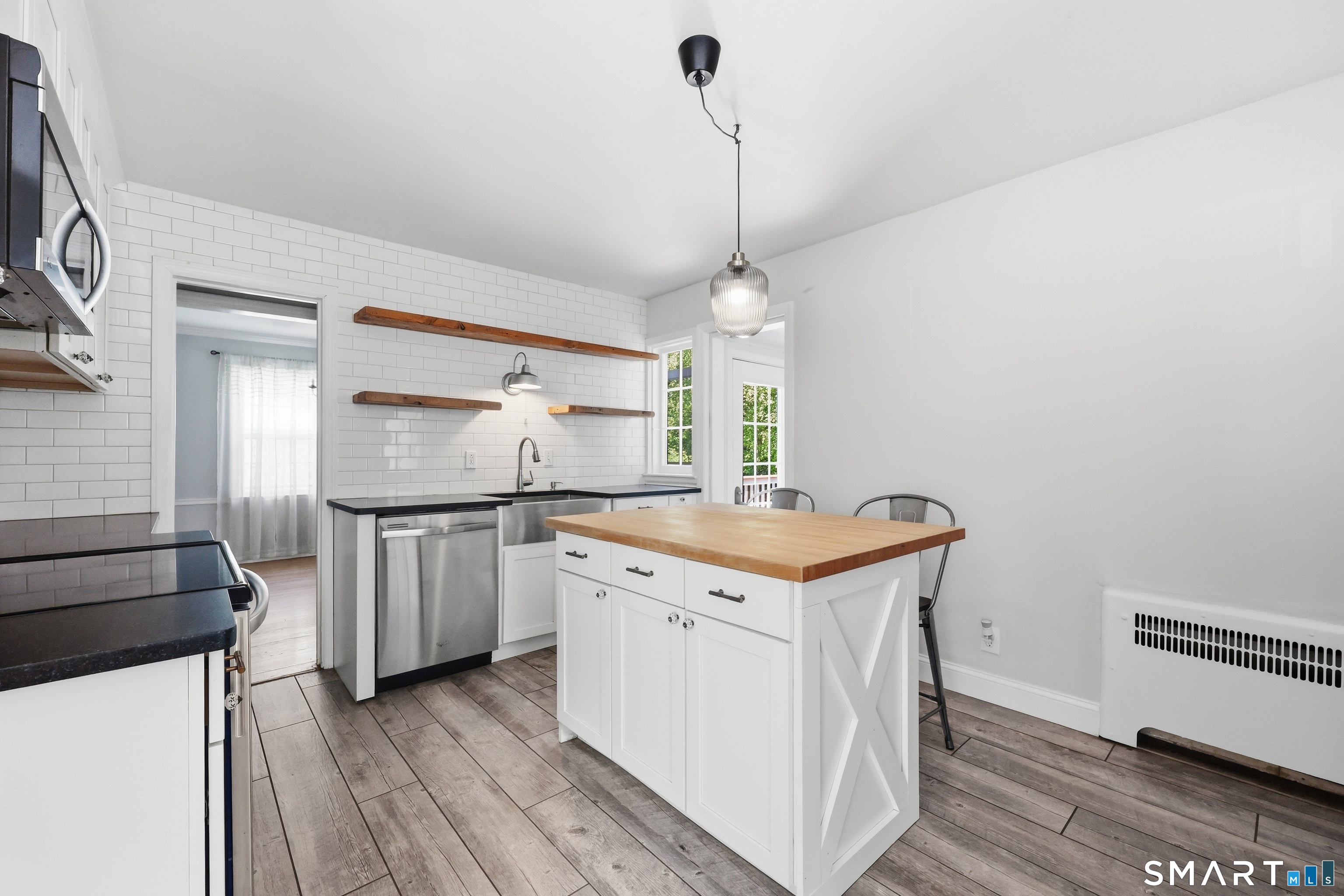 122 Overbrook Road West Hartford, CT 06107 - Photo 6 of 23 Gallery Image 6