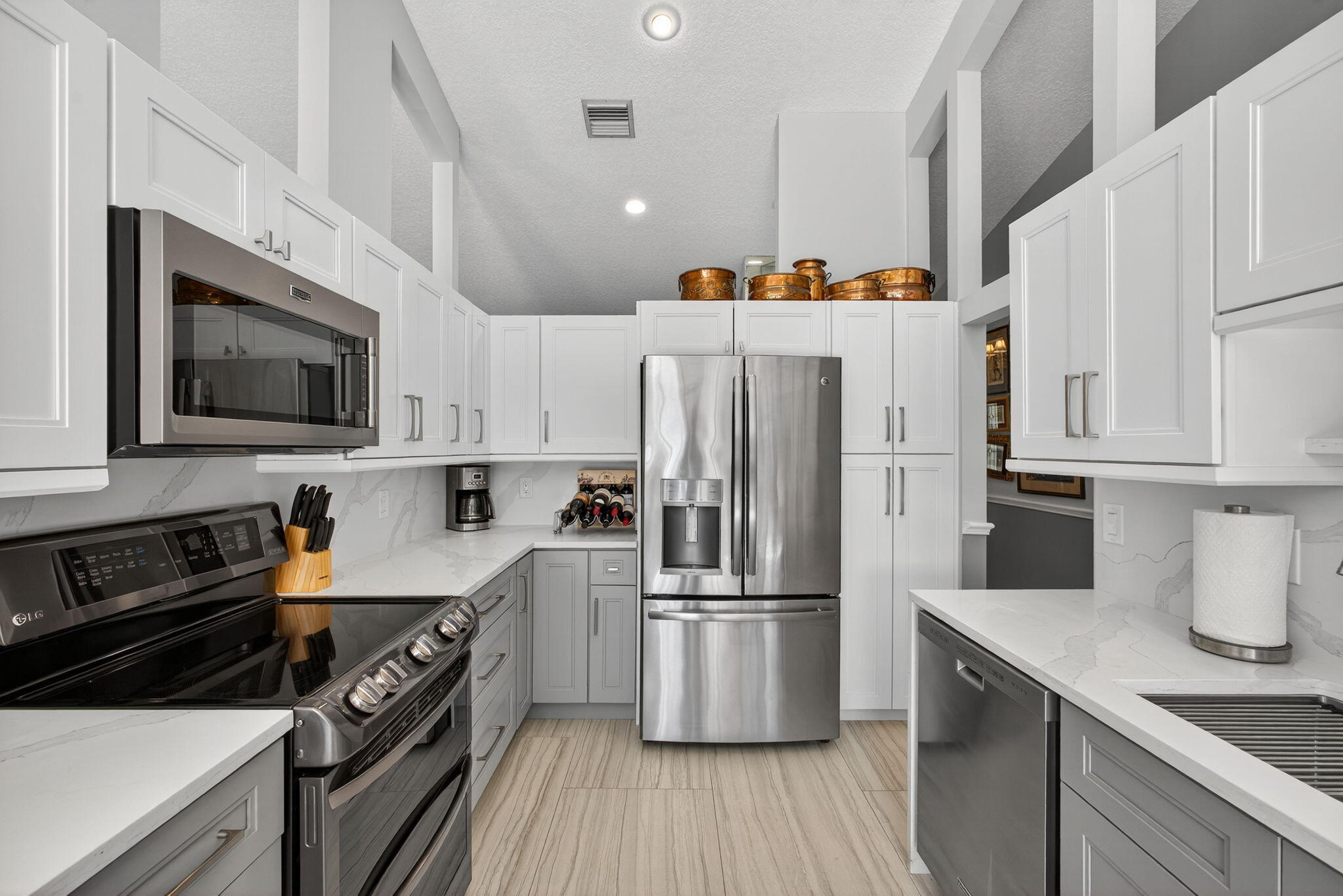 13 St Giles Road Palm Beach Gardens, FL 33418 - Photo 16 of 55 Kitchen
