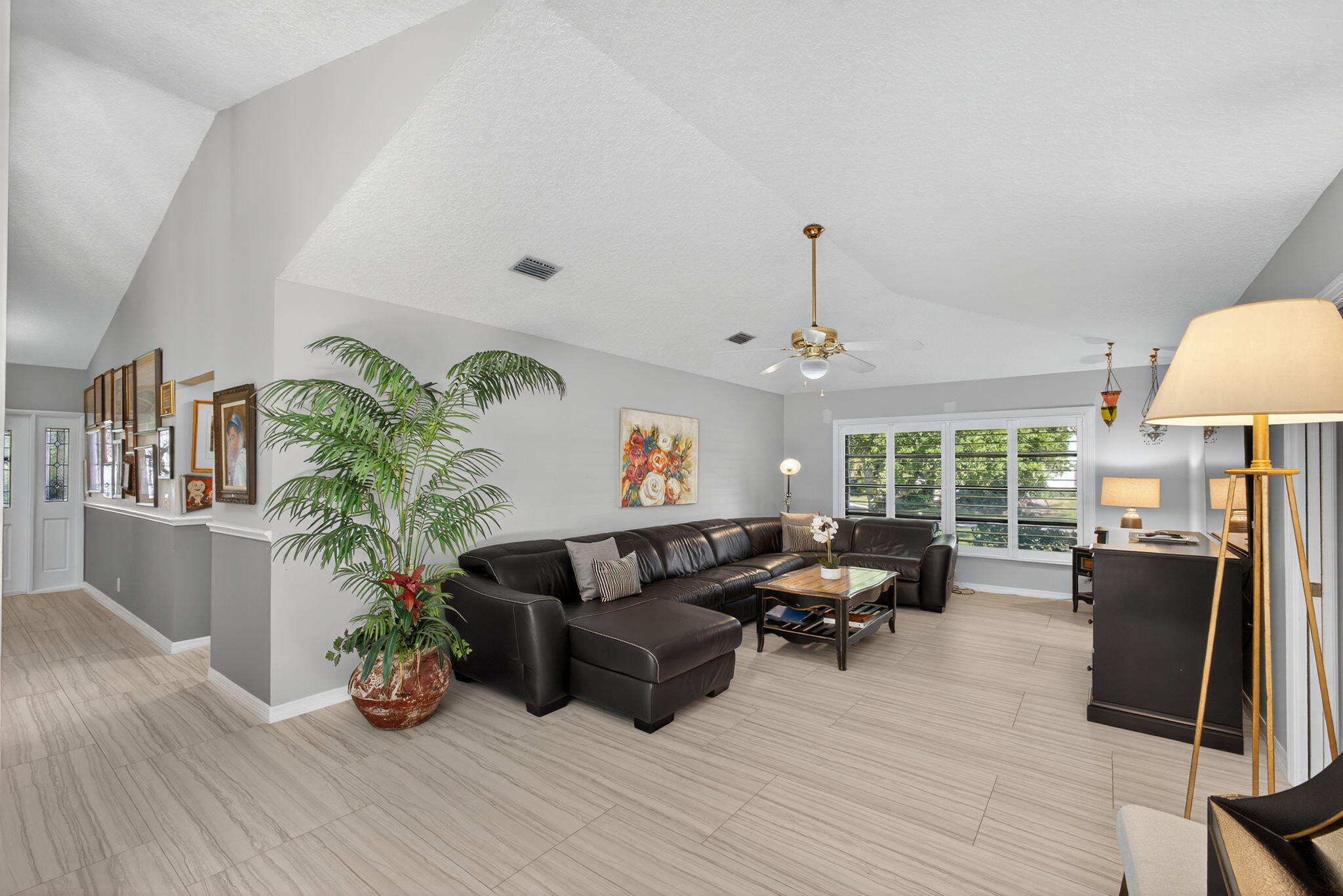 13 St Giles Road Palm Beach Gardens, FL 33418 - Photo 20 of 55 Family Room
