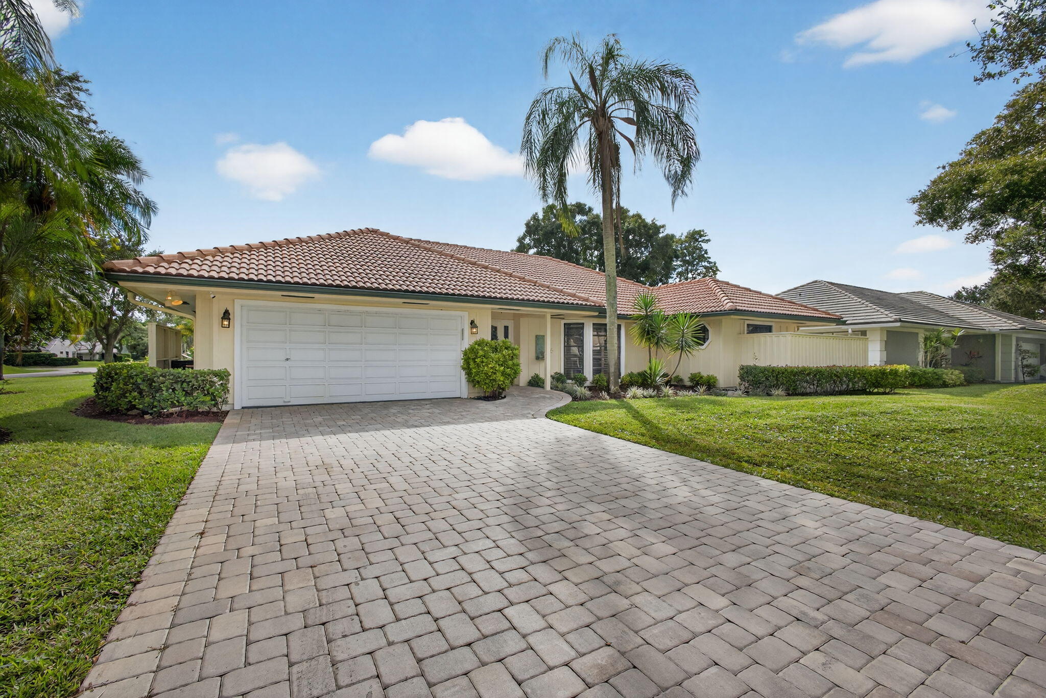13 St Giles Road Palm Beach Gardens, FL 33418 - Photo 52 of 55 Front