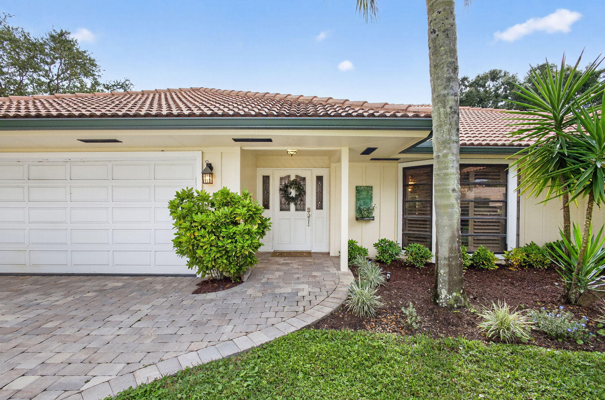 13 St Giles Road Palm Beach Gardens, FL 33418 - Photo 54 of 55 Front