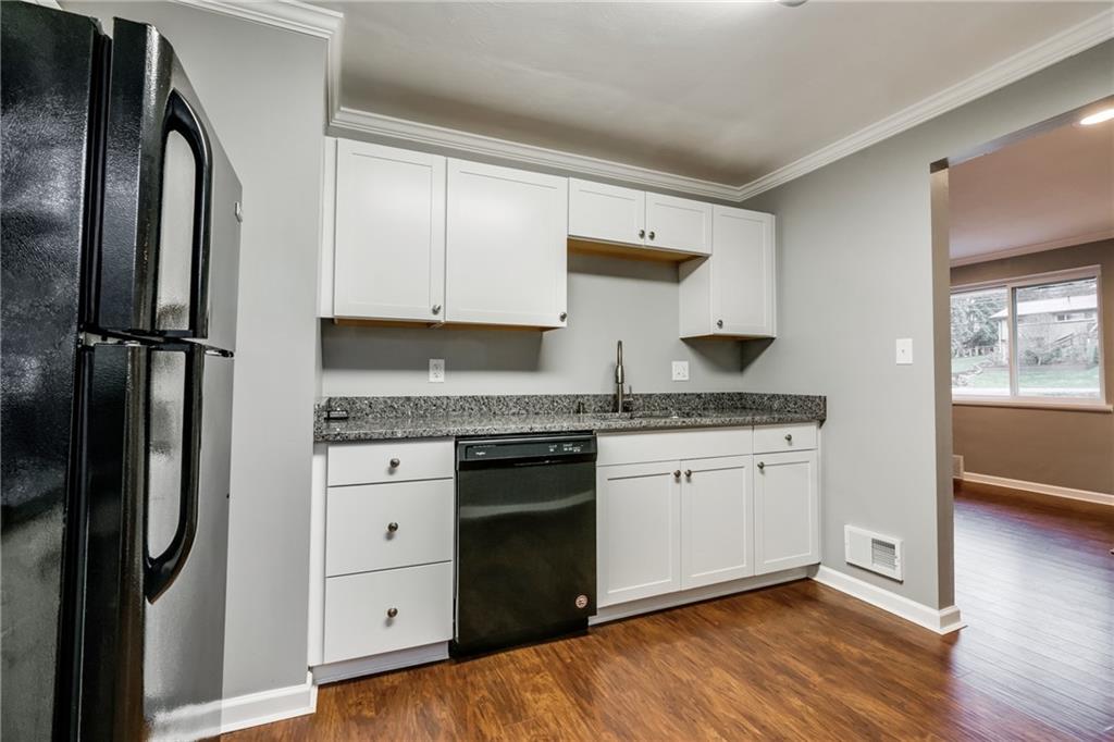 281 Ewings Mill Road Coraopolis, PA 15108 - Photo 7 of 25 Gallery Image 7