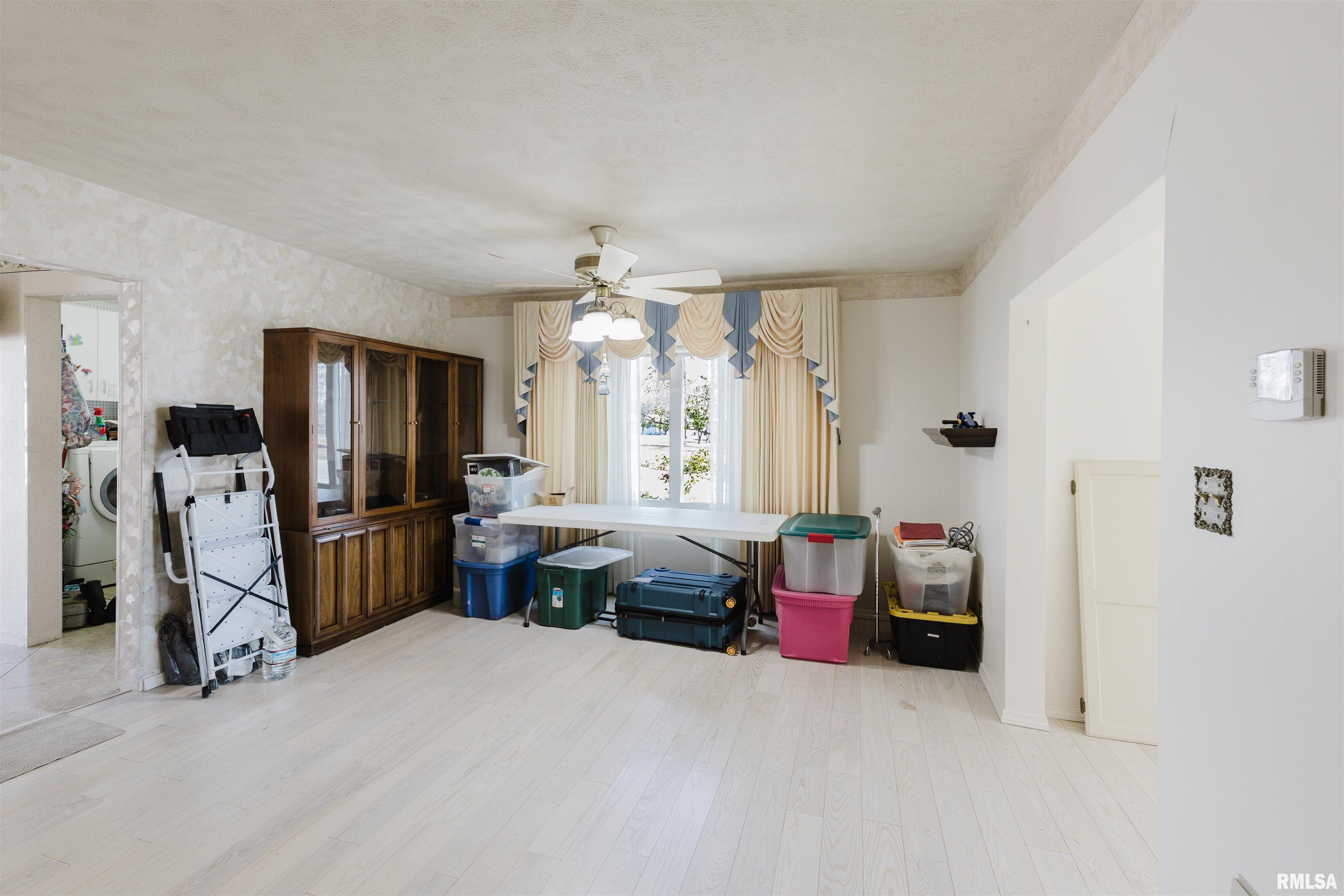 217 Jackson Street Hurst, IL 62949 - Photo 13 of 42