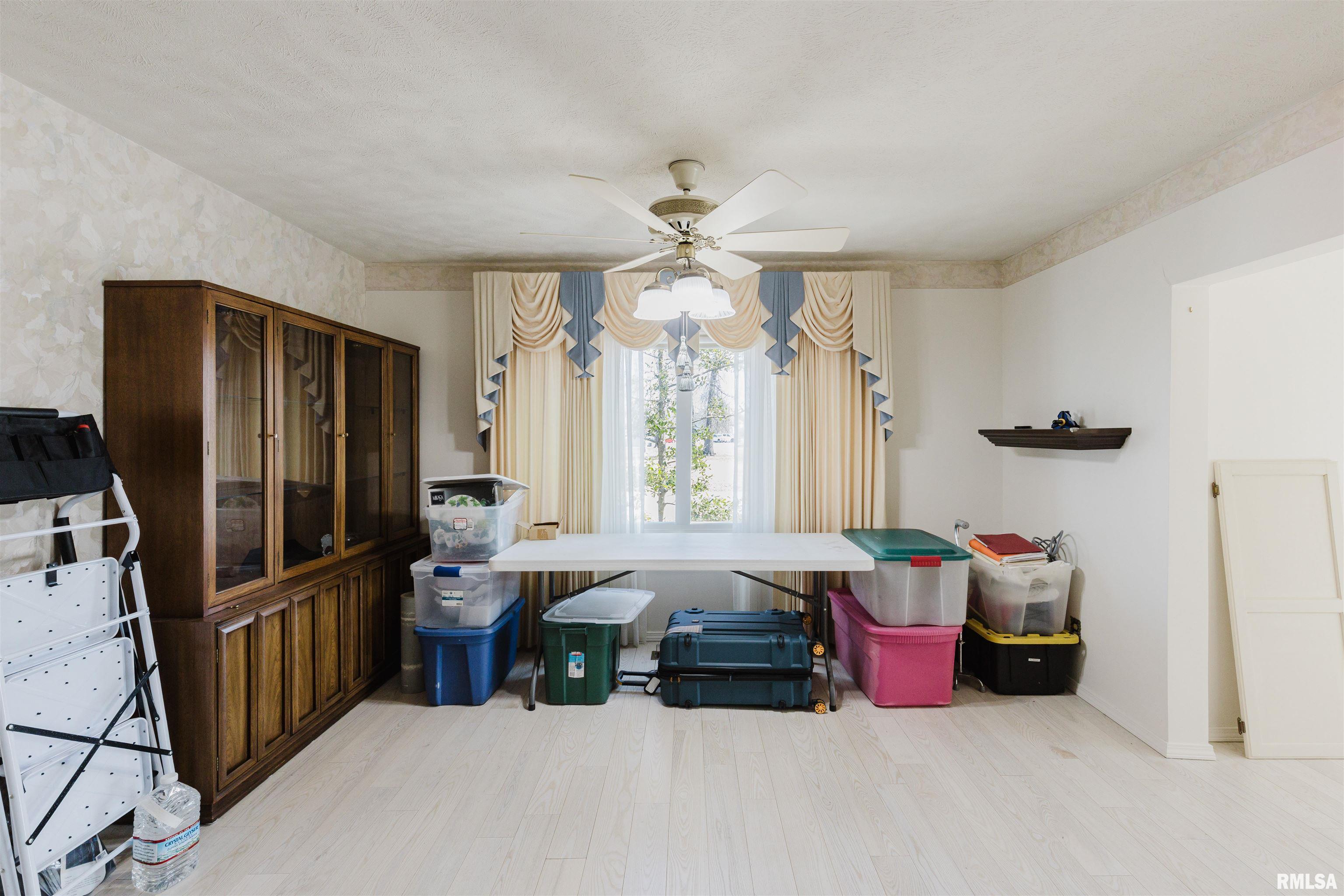 217 Jackson Street Hurst, IL 62949 - Photo 14 of 42