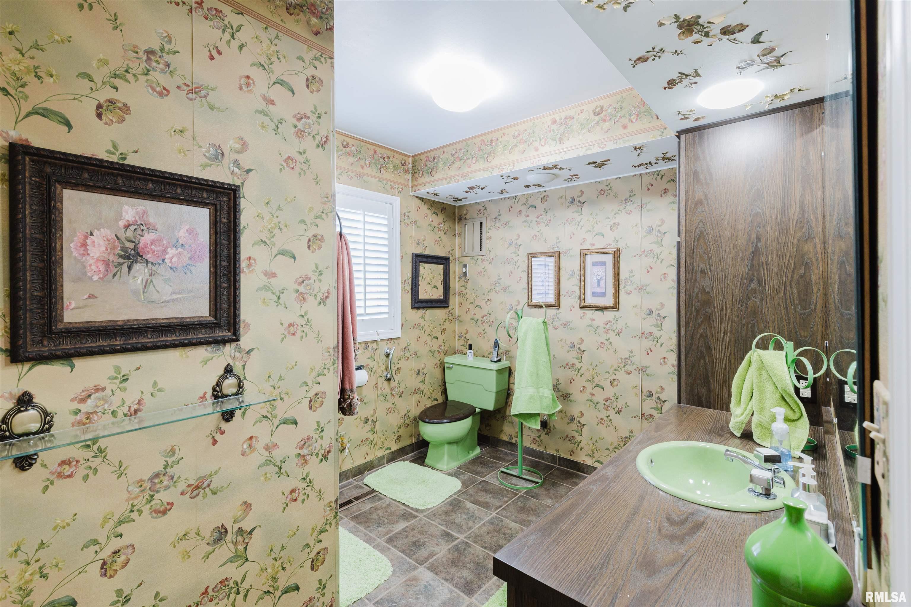 217 Jackson Street Hurst, IL 62949 - Photo 26 of 42