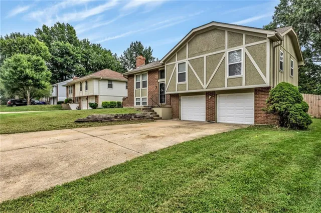 $252,000 | 19201 East 13th Terrace North, Independence, MO 64056
